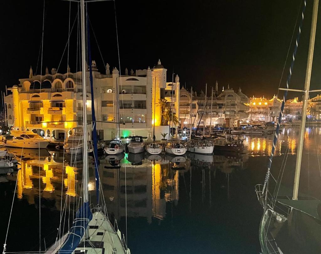 Atico En Puerto Marina Apartment Benalmadena Bagian luar foto